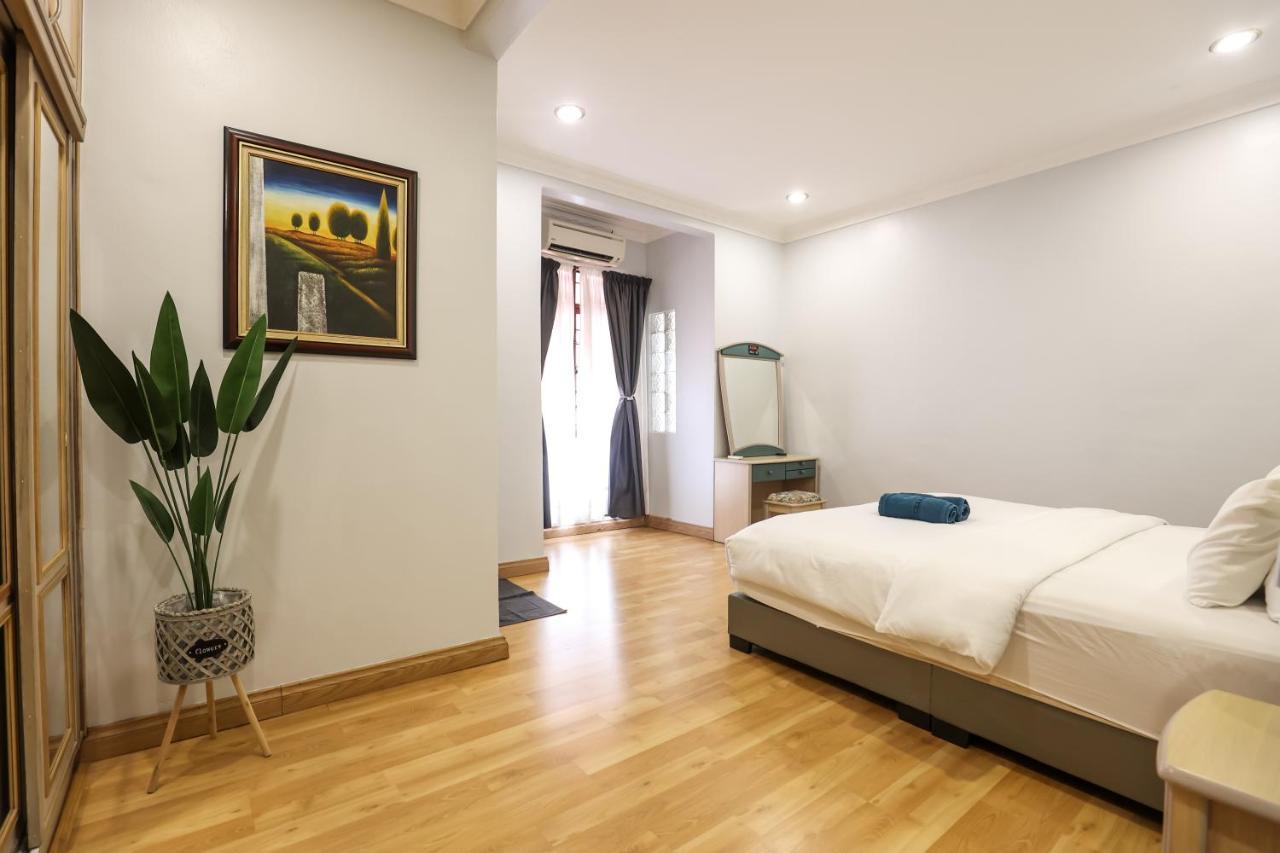 Kota Damansara Icozy Cove 10 Pax