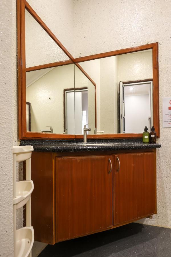 Kota Damansara Icozy Cove 10 Pax Holiday home *