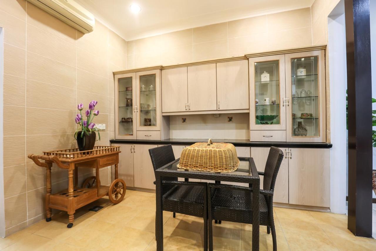 Kota Damansara Icozy Cove 10 Pax Holiday home