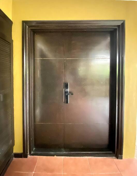 Kota Damansara Icozy Cove 10 Pax Holiday home Petaling Jaya