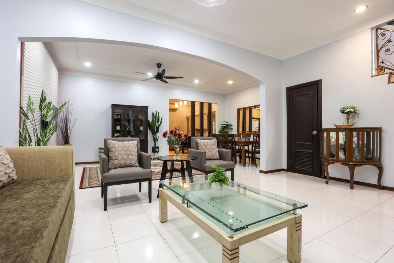 Kota Damansara Icozy Cove 10 Pax Petaling Jaya
